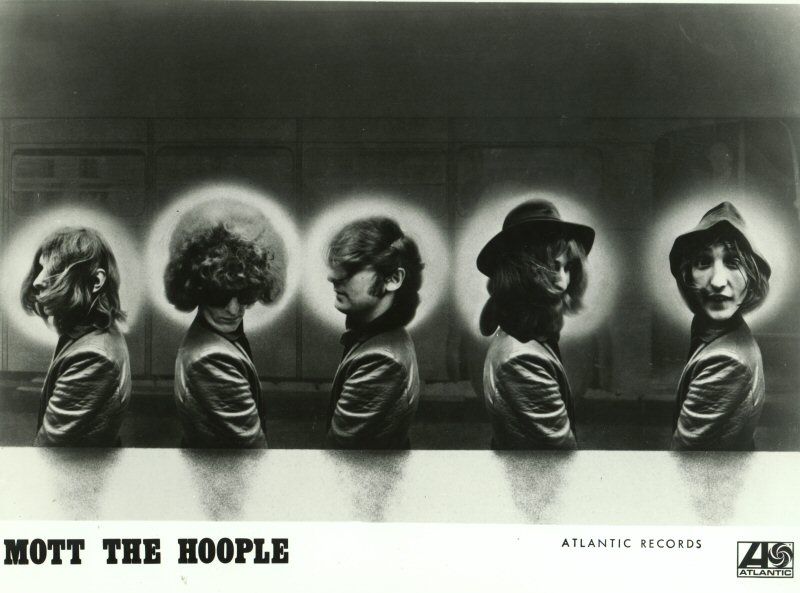 Mott The Hoople 'heads' shot (first album)